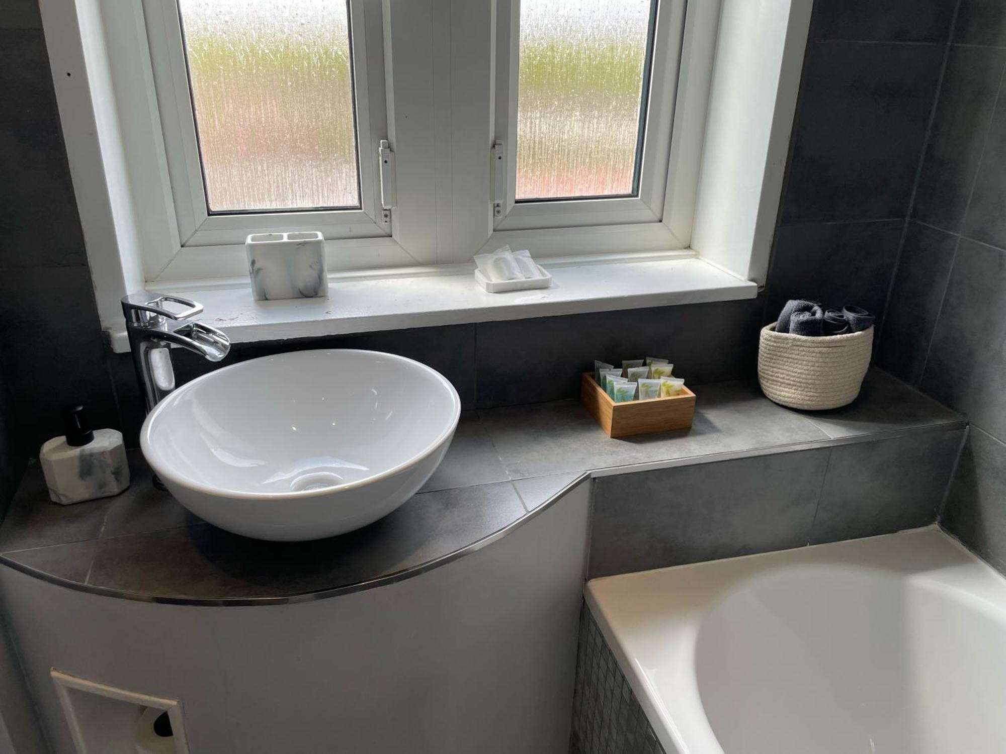 Top Floor 1 Bedroom Apartment With Views Over London Eksteriør billede
