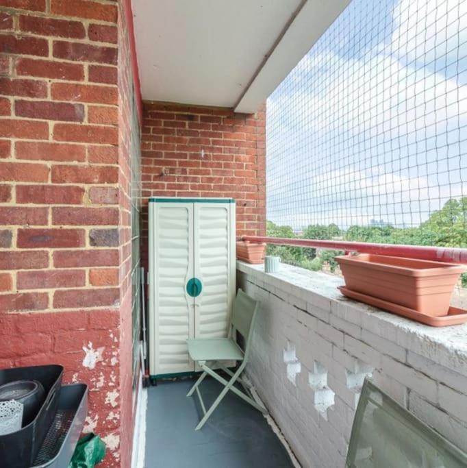Top Floor 1 Bedroom Apartment With Views Over London Eksteriør billede